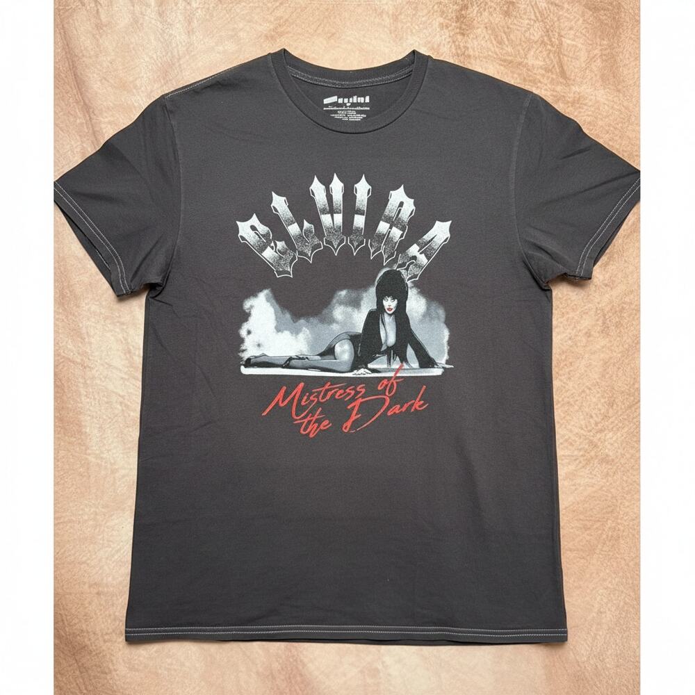 Elvira Mistress of the Dark Shirt Size‎ Large NWT